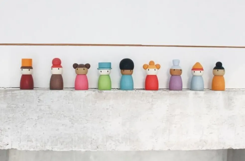 Tender Leaf Toys Happy Folk Hotel Holz
